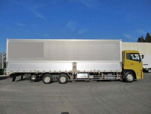 UDトラックスクオンアルミウイング大型（10t）[写真04]