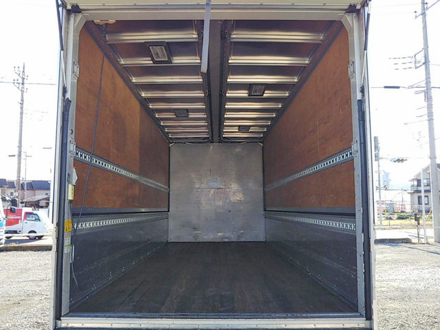 いすゞフォワードアルミウイング中型（4t）[写真10]