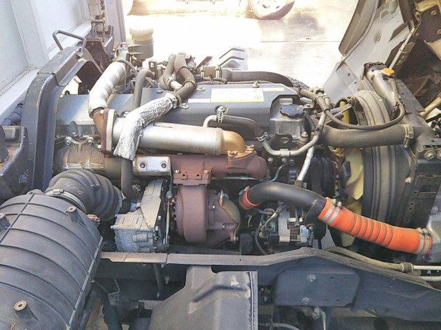 いすゞフォワードアルミウイング中型（4t）[写真24]