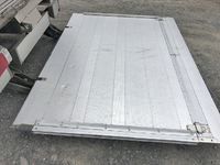 日野デュトロアルミバン小型（2t・3t）[写真09]