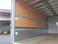 いすゞフォワードアルミウイング増トン（6t・8t）[写真13]