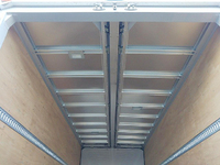 いすゞフォワードアルミウイング増トン（6t・8t）[写真15]