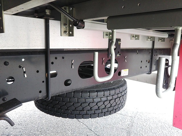 いすゞフォワードアルミウイング増トン（6t・8t）[写真24]