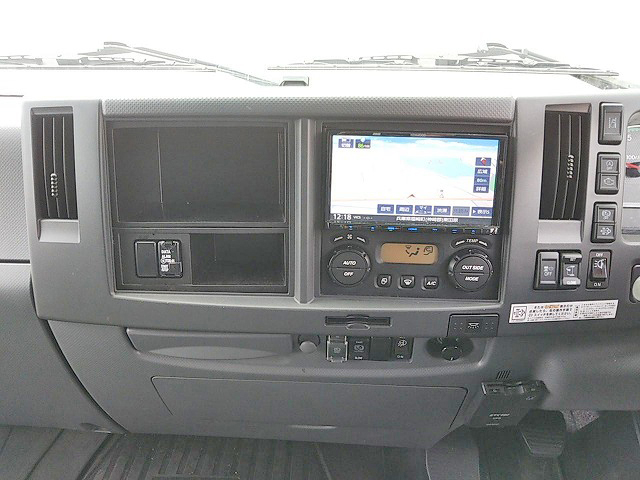 いすゞフォワードアルミウイング増トン（6t・8t）[写真38]