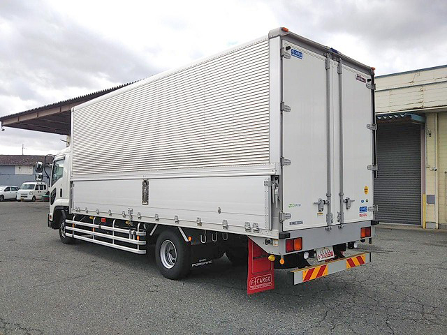 いすゞフォワードアルミウイング増トン（6t・8t）[写真04]