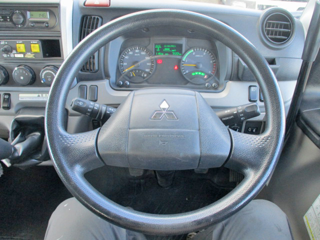 三菱ふそうキャンターダンプ小型（2t・3t）[写真19]