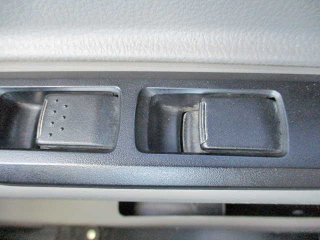 三菱ふそうキャンターダンプ小型（2t・3t）[写真26]