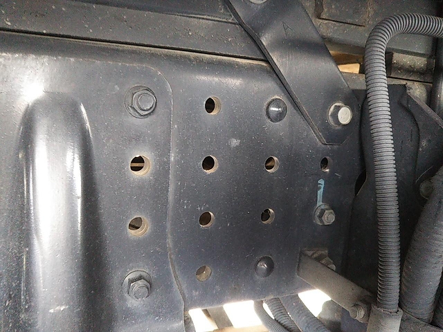 三菱ふそうキャンター平ボディ小型（2t・3t）[写真20]