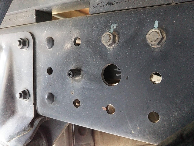 三菱ふそうキャンター平ボディ小型（2t・3t）[写真21]