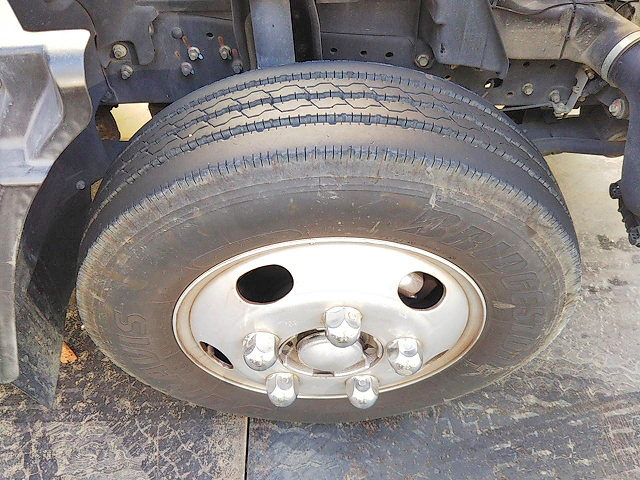 三菱ふそうキャンター平ボディ小型（2t・3t）[写真23]