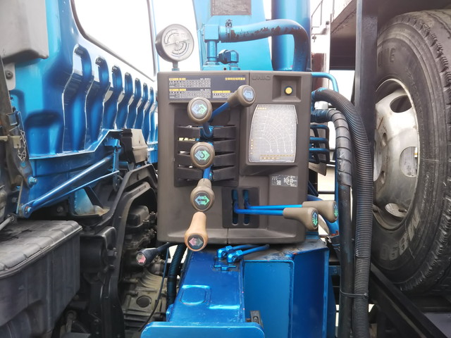 三菱ふそうファイターコンテナ専用車中型（4t）[写真21]