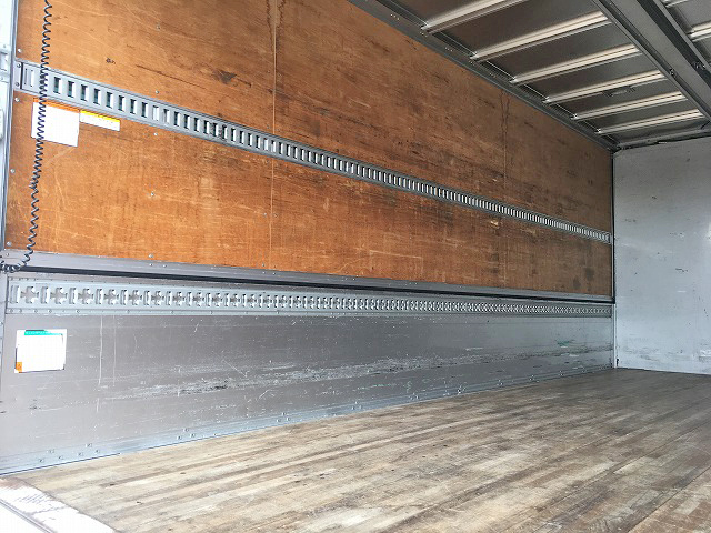 いすゞフォワードアルミウイング中型（4t）[写真12]