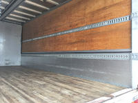 いすゞフォワードアルミウイング中型（4t）[写真13]