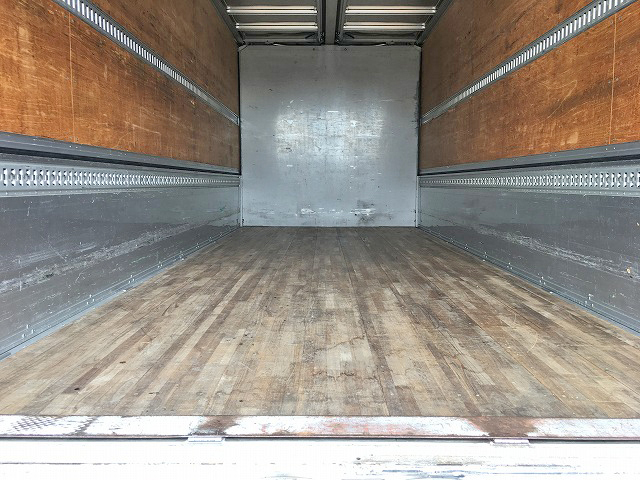 いすゞフォワードアルミウイング中型（4t）[写真14]