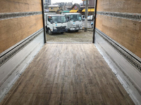 いすゞフォワードアルミウイング中型（4t）[写真16]