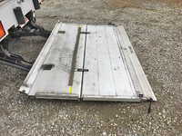 いすゞフォワードアルミウイング中型（4t）[写真18]