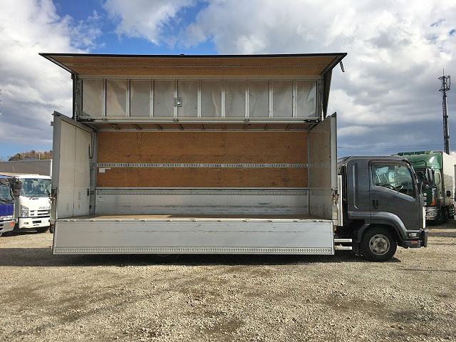 いすゞフォワードアルミウイング中型（4t）[写真08]