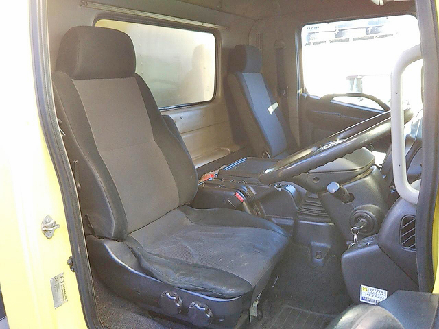 日野レンジャーアルミバン増トン（6t・8t）[写真29]