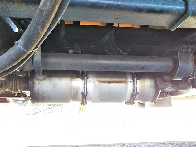 三菱ふそうファイタークレーン5段増トン（6t・8t）[写真23]