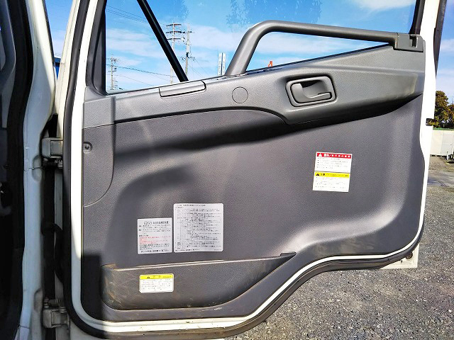 三菱ふそうファイタークレーン5段増トン（6t・8t）[写真29]