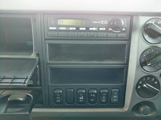 三菱ふそうファイタークレーン5段増トン（6t・8t）[写真37]