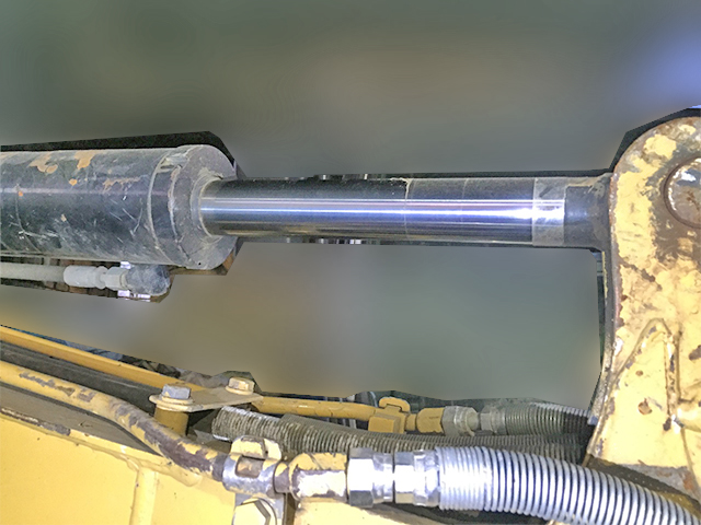 CATミニユンボ（ミニバックホー）[写真09]