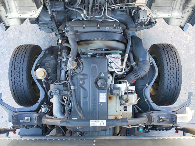 三菱ふそうキャンターボトルバン小型（2t・3t）[写真23]