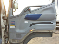 三菱ふそうキャンターボトルバン小型（2t・3t）[写真26]