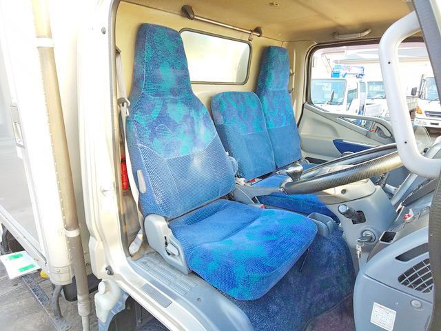 三菱ふそうキャンターボトルバン小型（2t・3t）[写真29]