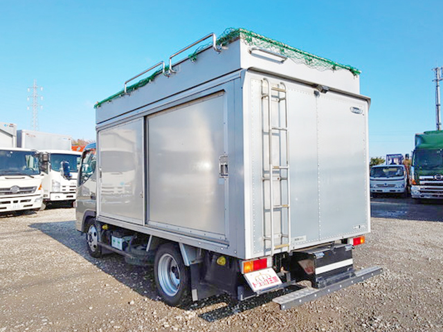 三菱ふそうキャンターボトルバン小型（2t・3t）[写真04]