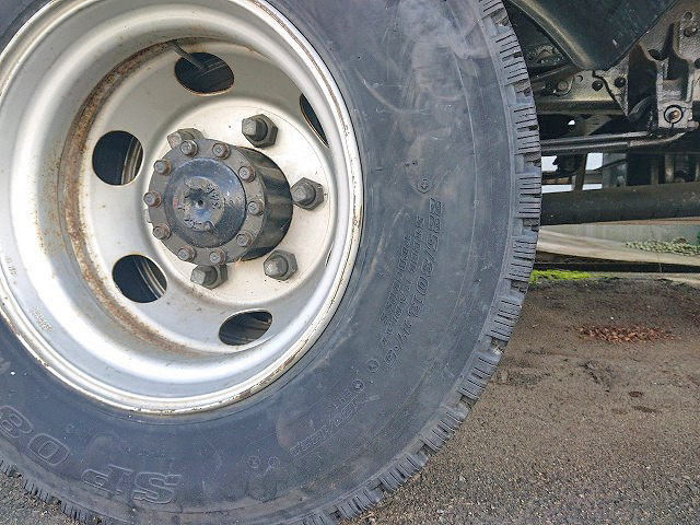 三菱ふそうファイターアルミブロック中型（4t）[写真12]