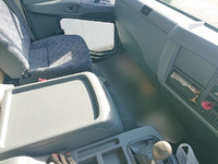 三菱ふそうファイターアルミブロック中型（4t）[写真16]