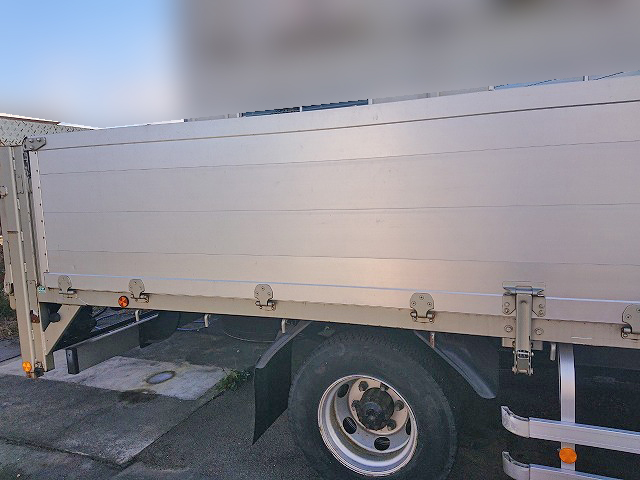 三菱ふそうファイターアルミブロック中型（4t）[写真05]