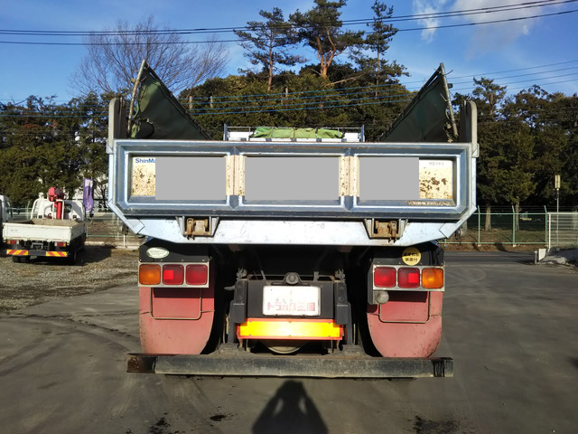 三菱ふそうスーパーグレートダンプ大型（10t）[写真11]