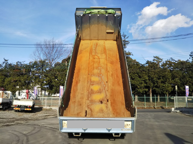 三菱ふそうスーパーグレートダンプ大型（10t）[写真12]