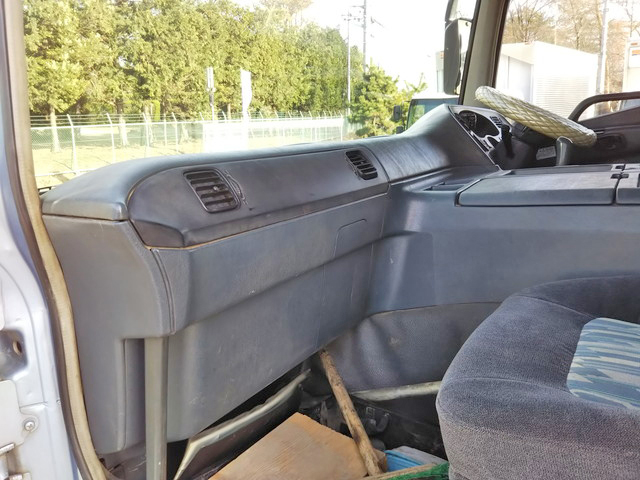 三菱ふそうスーパーグレートダンプ大型（10t）[写真32]