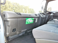 いすゞフォワード幌ウイング中型（4t）[写真33]