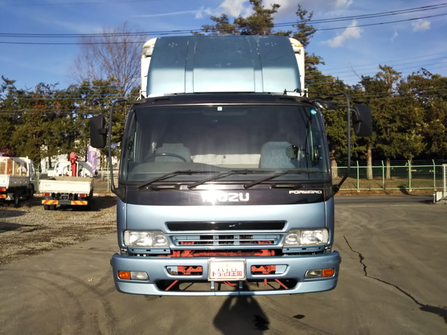 いすゞフォワード幌ウイング中型（4t）[写真09]