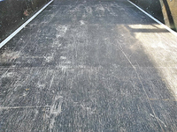 いすゞエルフ平ボディ小型（2t・3t）[写真11]