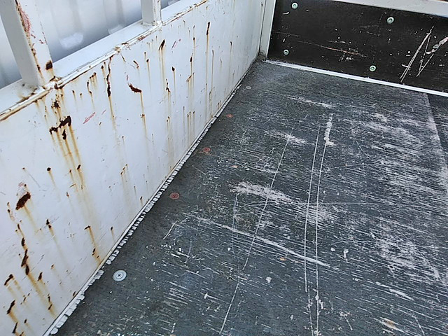 いすゞエルフ平ボディ小型（2t・3t）[写真12]