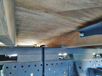 いすゞエルフ平ボディ小型（2t・3t）[写真17]