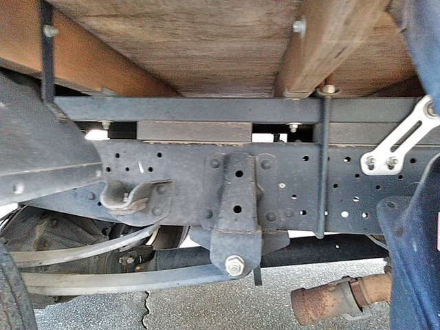 いすゞエルフ平ボディ小型（2t・3t）[写真19]