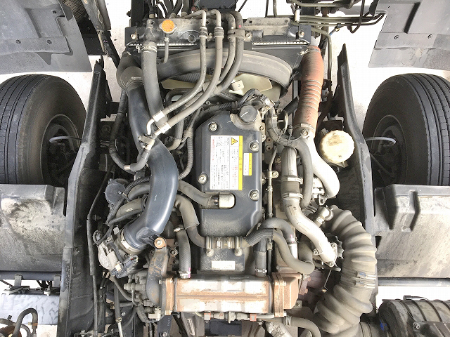 いすゞフォワードユニック4段中型（4t）[写真22]