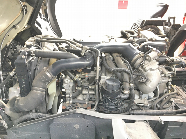 いすゞフォワードユニック4段中型（4t）[写真23]