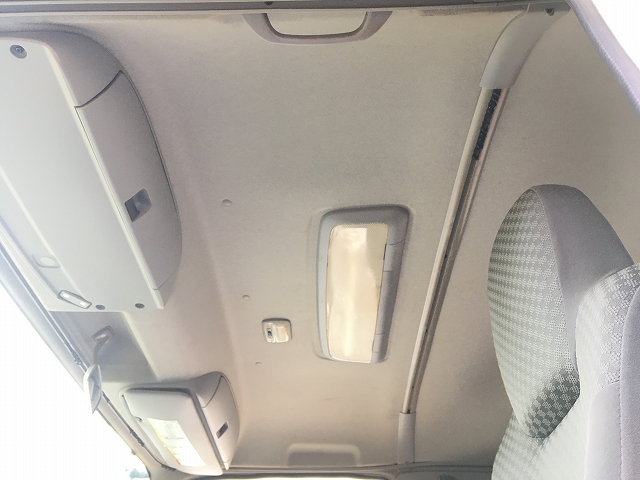 いすゞフォワードユニック4段中型（4t）[写真30]