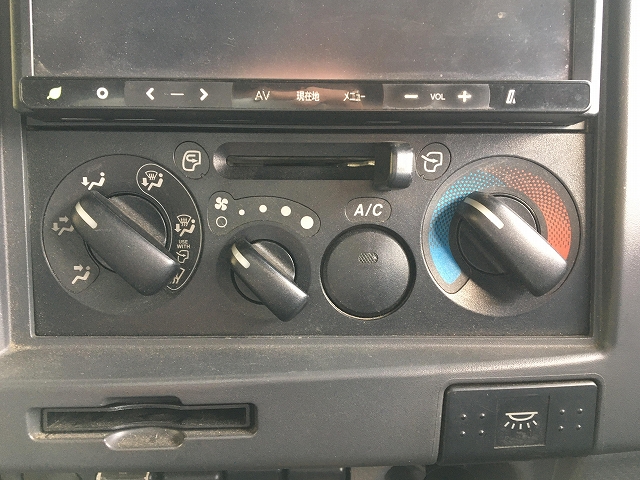 いすゞフォワードユニック4段中型（4t）[写真33]