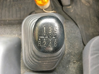 いすゞフォワードユニック4段中型（4t）[写真38]