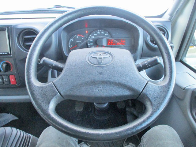 トヨタダイナアルミバン小型（2t・3t）[写真28]