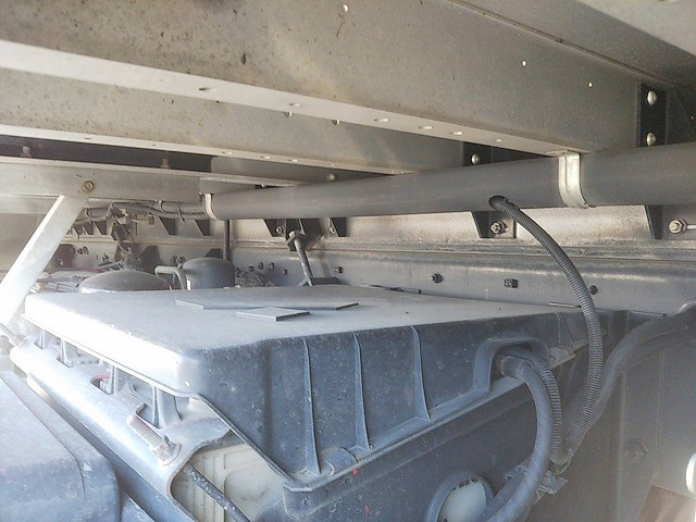 三菱ふそうスーパーグレートアルミウイング大型（10t）[写真20]