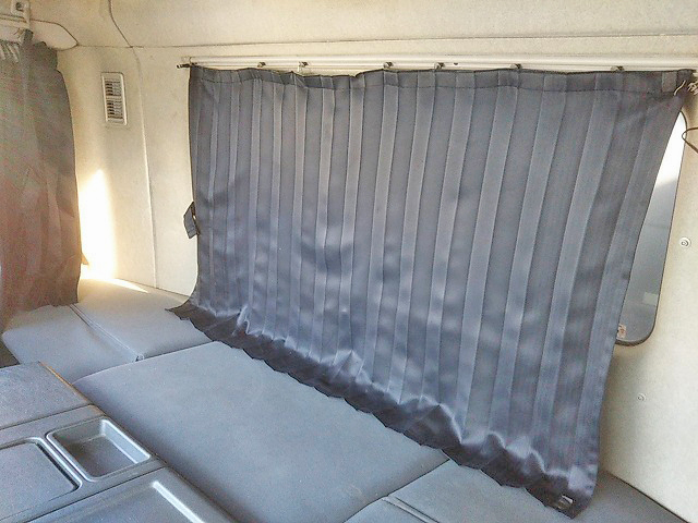 三菱ふそうスーパーグレートアルミウイング大型（10t）[写真33]